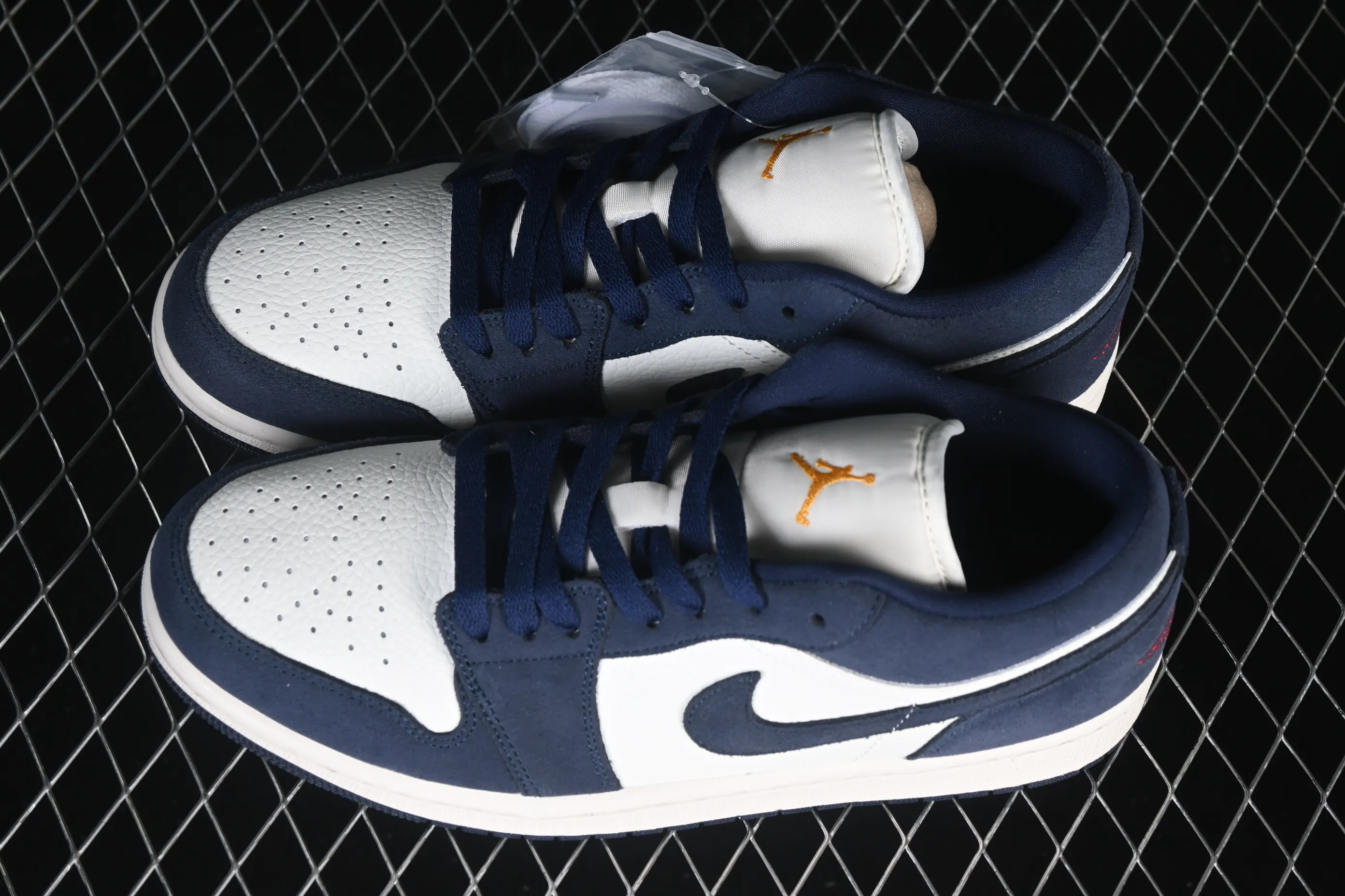 All categories Air Jordan Jordan series basketball shoes Air Jordan 1 Low Air Jordan 1 Low AJ1 Joe 1 white dark blue low-top cultural and casual sneakers IO7448-400